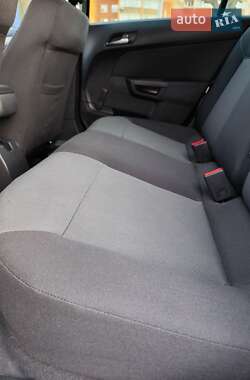 Универсал Opel Astra 2007 в 