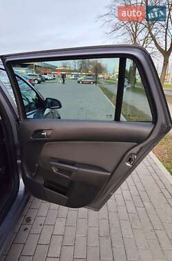 Универсал Opel Astra 2007 в 