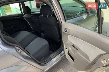 Универсал Opel Astra 2006 в 