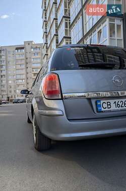 Универсал Opel Astra 2005 в 