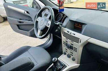 Универсал Opel Astra 2007 в 