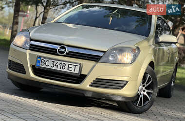 Хэтчбек Opel Astra 2004 в Дрогобыче