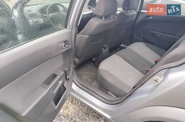 Универсал Opel Astra 2005 в 