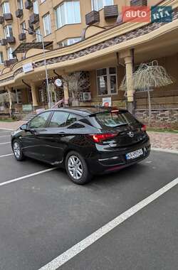 Хэтчбек Opel Astra 2018 в 