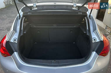 Хэтчбек Opel Astra 2010 в 