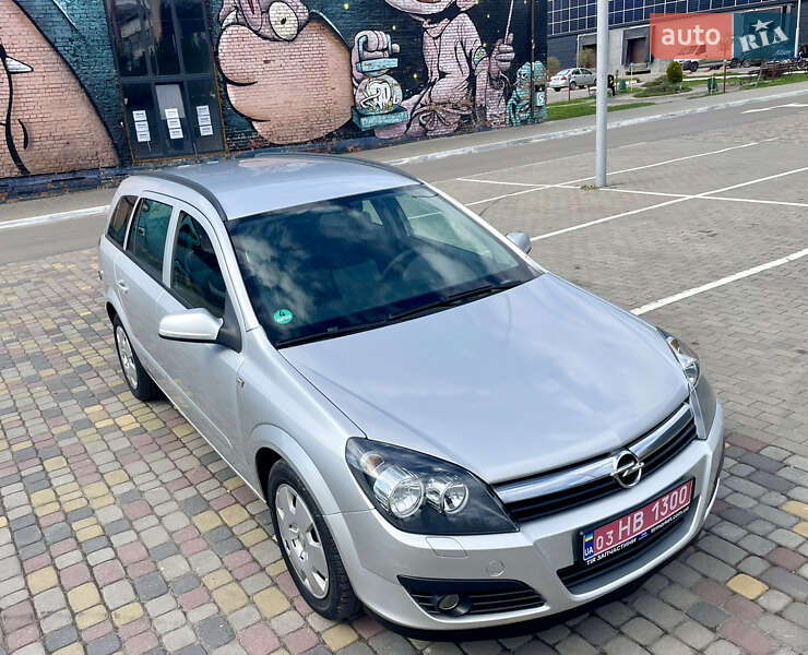 Универсал Opel Astra 2005 в 