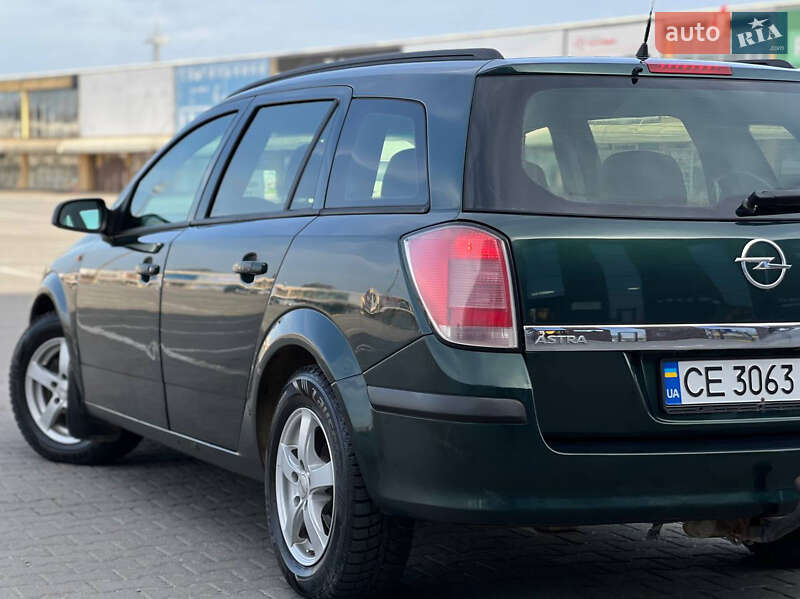 Универсал Opel Astra 2005 в Черновцах