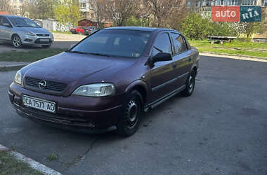 Седан Opel Astra 2006 в Черкассах