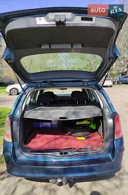Універсал Opel Astra 2006 в 