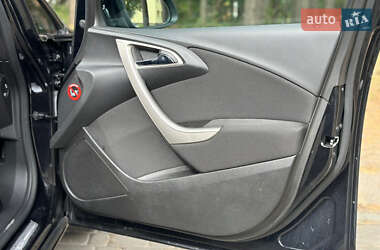Хетчбек Opel Astra 2010 в 