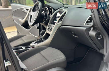 Хетчбек Opel Astra 2010 в 