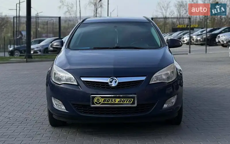 Універсал Opel Astra 2011 в 
