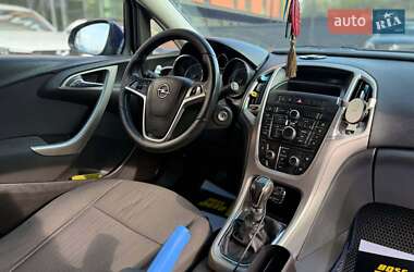 Універсал Opel Astra 2011 в 