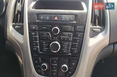 Універсал Opel Astra 2012 в 