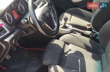 Універсал Opel Astra 2012 в 
