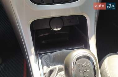 Універсал Opel Astra 2012 в 