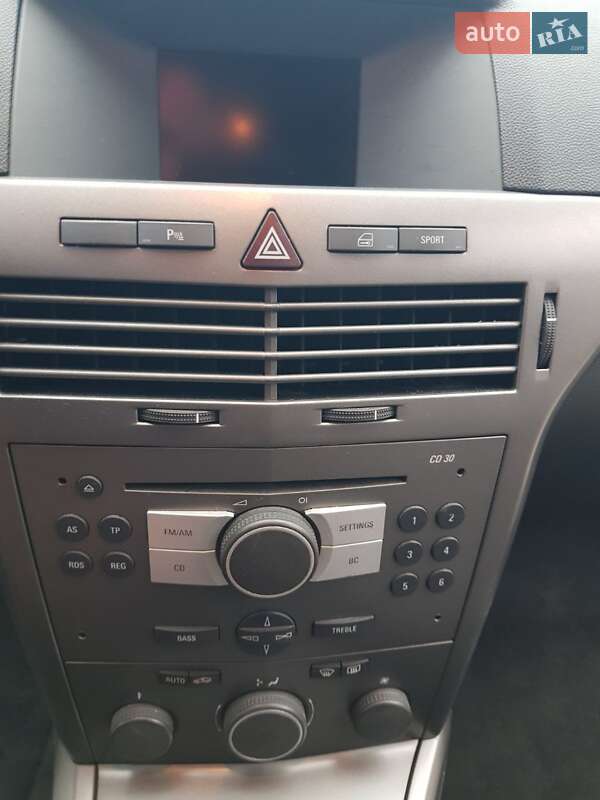 Універсал Opel Astra 2005 в Івано-Франківську