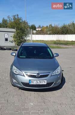 Хэтчбек Opel Astra 2011 в 