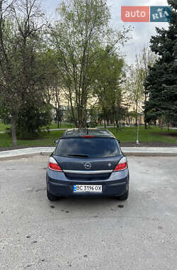Хетчбек Opel Astra 2007 в 