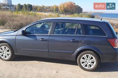 Универсал Opel Astra 2009 в 