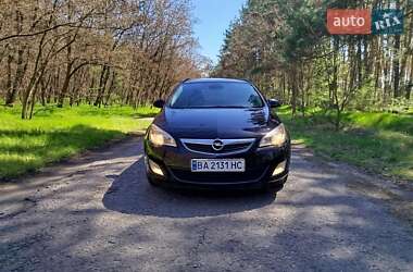 Универсал Opel Astra 2011 в 