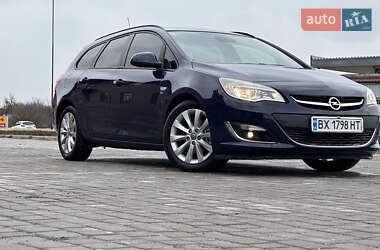 Универсал Opel Astra 2012 в 