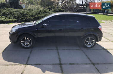 Хетчбек Opel Astra 2005 в 