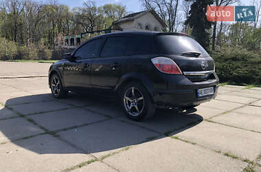 Хетчбек Opel Astra 2005 в 