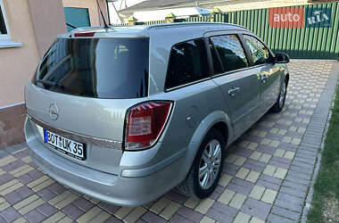 Универсал Opel Astra 2009 в 