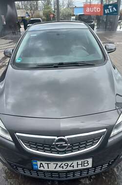 Хэтчбек Opel Astra 2011 в 