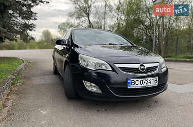Универсал Opel Astra 2011 в 