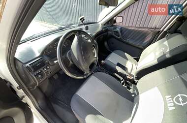 Универсал Opel Astra 1995 в 