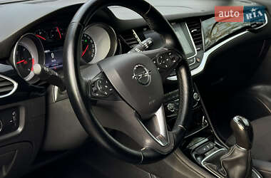 Универсал Opel Astra 2018 в 