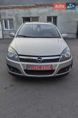 Универсал Opel Astra 2005 в 