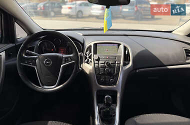 Универсал Opel Astra 2011 в 