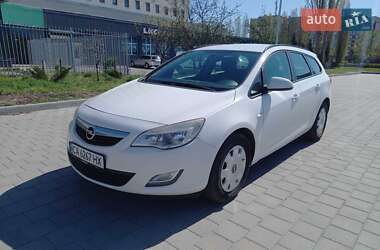Универсал Opel Astra 2012 в 