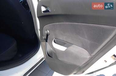 Универсал Opel Astra 2012 в 