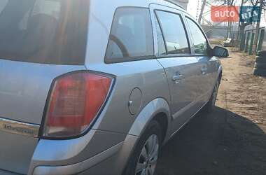 Універсал Opel Astra 2005 в 