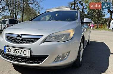 Универсал Opel Astra 2011 в 