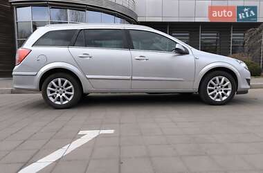 Универсал Opel Astra 2008 в 