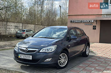 Хетчбек Opel Astra 2010 в 