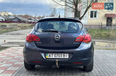 Хетчбек Opel Astra 2010 в 
