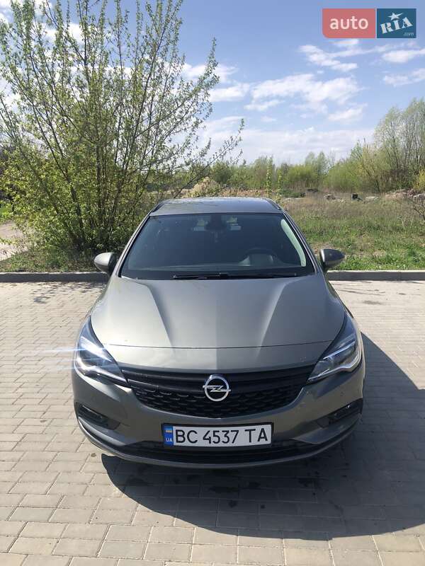 Универсал Opel Astra 2019 в 