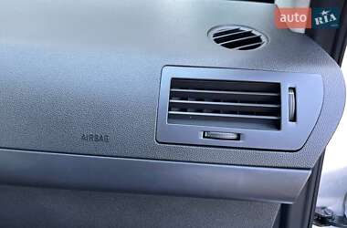 Универсал Opel Astra 2009 в 