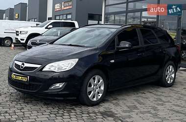 Универсал Opel Astra 2011 в 