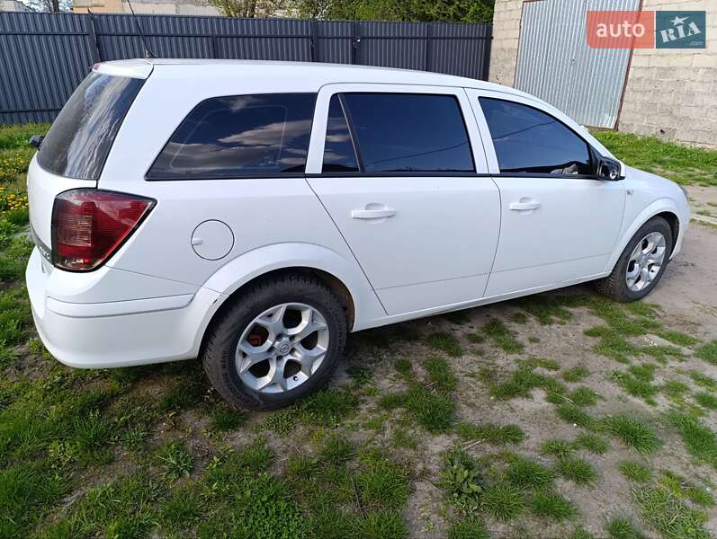 Opel Astra 2009