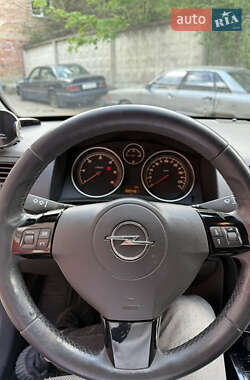 Універсал Opel Astra 2010 в 