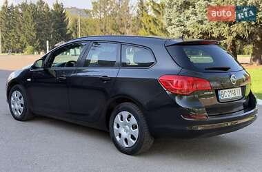 Универсал Opel Astra 2011 в 