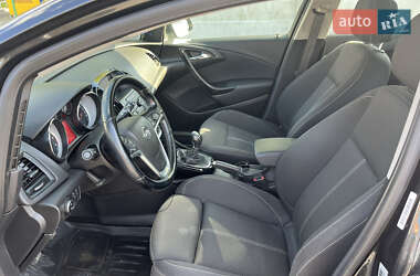 Универсал Opel Astra 2015 в 