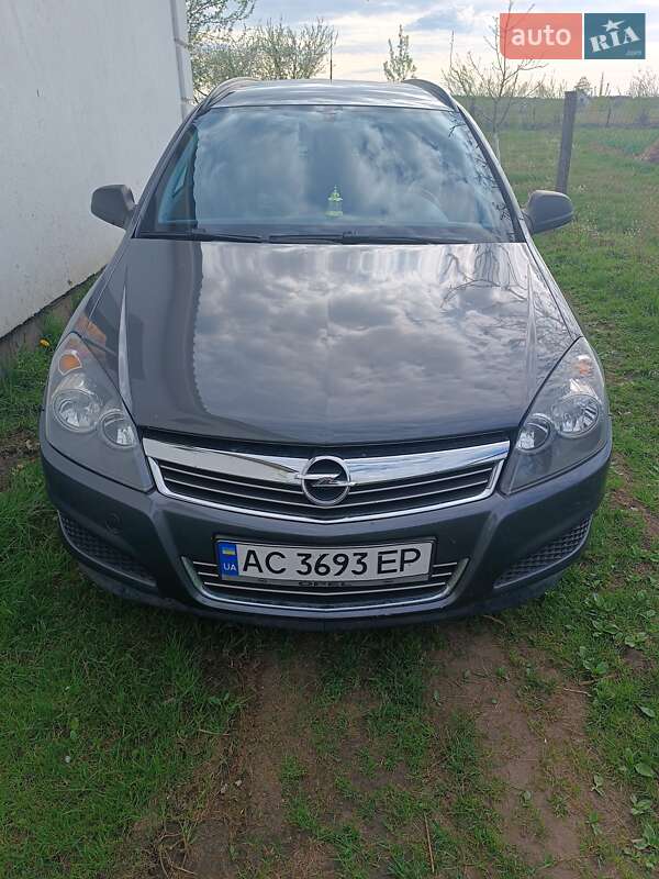 Універсал Opel Astra 2010 в 